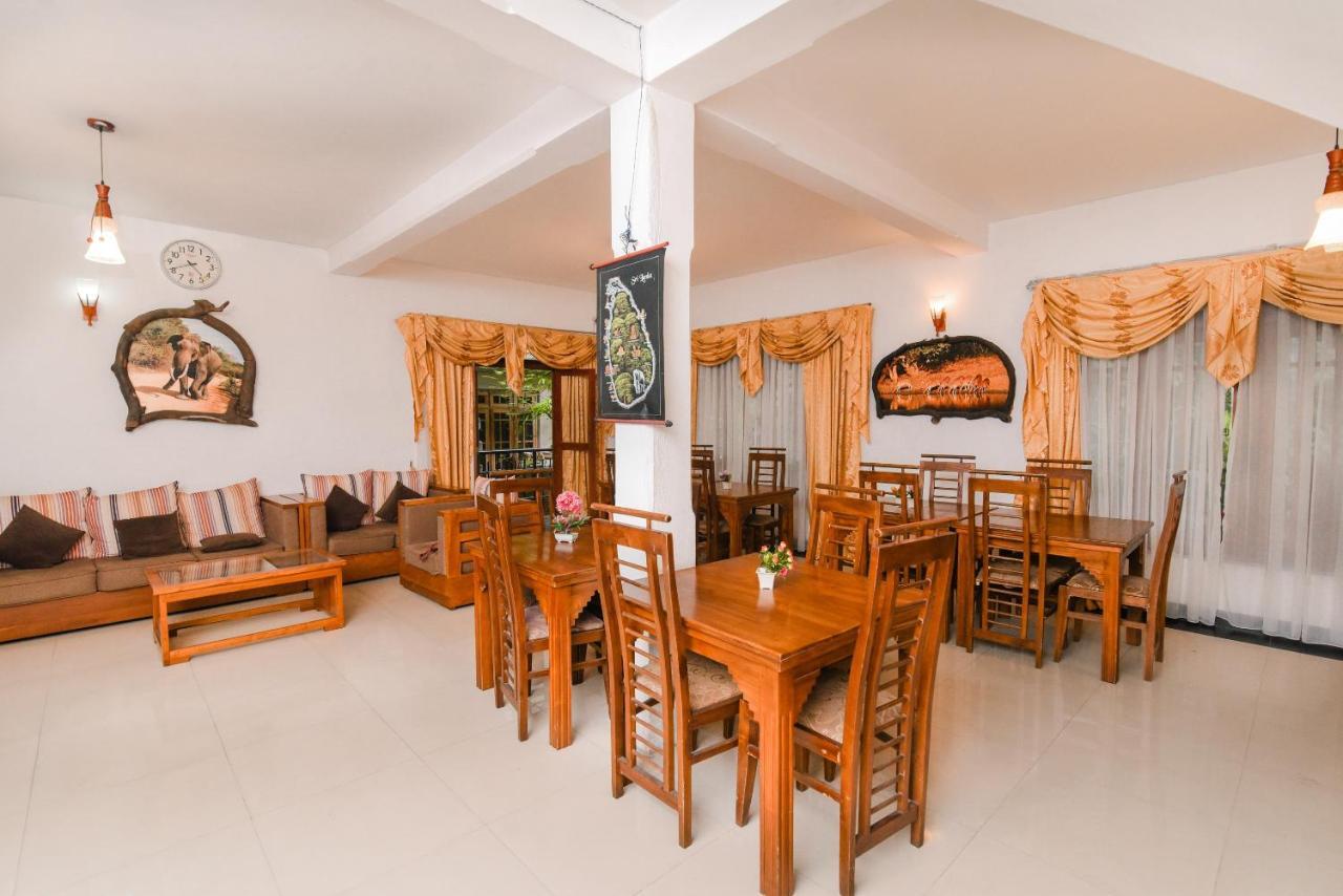 Oak Wood Inn Kandy Luaran gambar