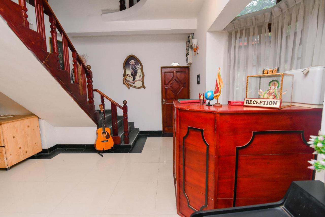 Oak Wood Inn Kandy Luaran gambar